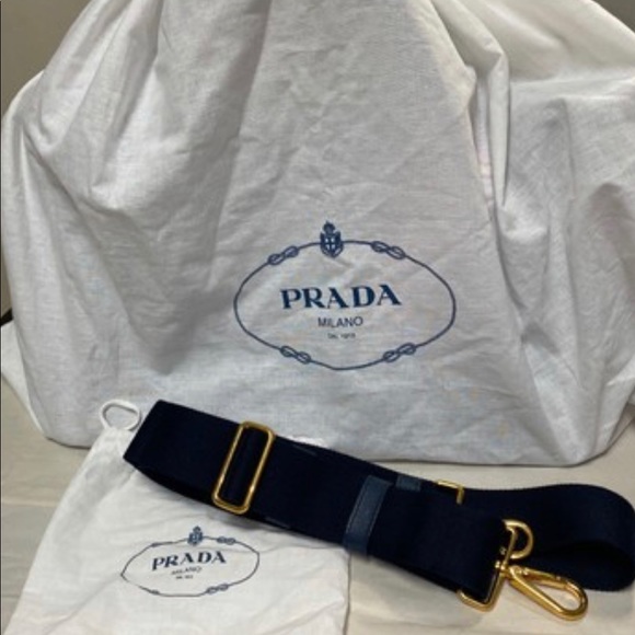 Prada Canapa - Picture 12 of 12